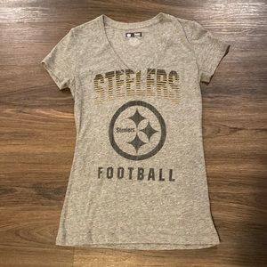 Ladies Medium Steelers Football Short Sleeve V Neck T-Shirt